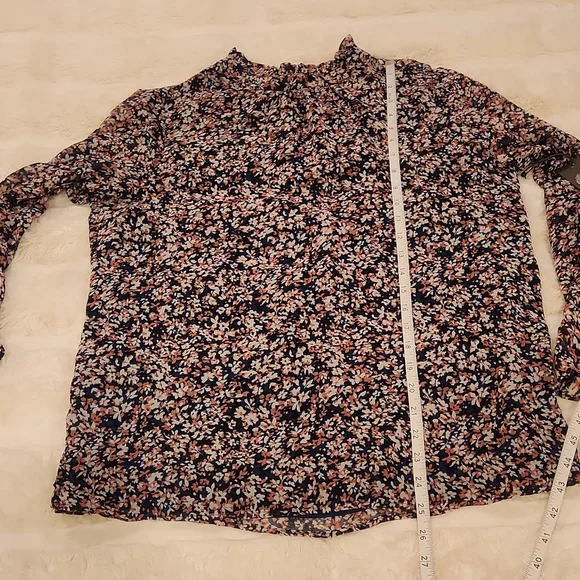 Vince Camuto Fresh Blooms Print 3/4 Sleeve Button Shoulder Chiffon Blouse size M - Picture 10 of 14